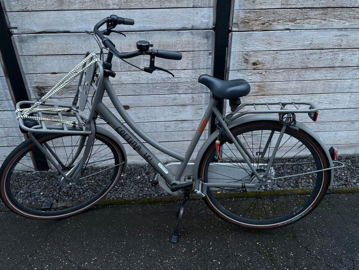 Cortina U1 damesfiets – stevige transportfiets, Fietsen en Brommers, Fietsen | Dames | Omafietsen, Zo goed als nieuw, Handrem
