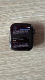 Apple Watch SE (2e generatie) - zwart met zwarte sportband, Handtassen en Accessoires, Smartwatches, Verzenden, Zwart, IOS, Zo goed als nieuw