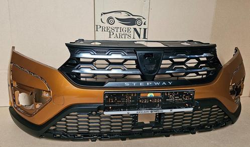 Voorbumper Dacia Sandero III 3 Stepway 620225509R 2020-2024, Auto-onderdelen, Carrosserie, Bumper, Voor, Gebruikt, Herkomst onderdeel bekend