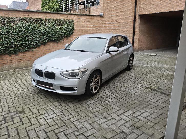 BMW 116d EfficientDynamics Edition, Autos, BMW, Particulier, Série 1, ABS, Phares directionnels, Airbags, Air conditionné, Feux de virage