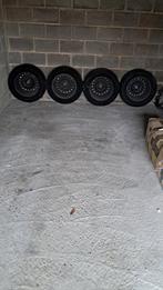 Pneus Goodyear 195/65 R15 sur jantes, Autos : Pièces & Accessoires, Enlèvement, Jante(s)