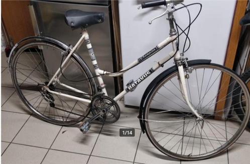 vélo randonneuse batavus 28" ville, Fietsen en Brommers, Fietsen | Dames | Sportfietsen en Toerfietsen, Gebruikt, Batavus, 10 tot 15 versnellingen