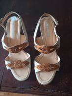 Nieuw paar sandalen "MELLUSA" h, Kleding | Dames, Schoenen, Ophalen of Verzenden, Nieuw