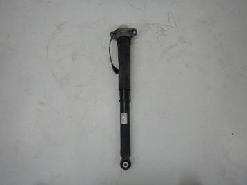 VW Polo 2G GTI Schokdemper Veerpoot Links / Rechts DCC Set 2 beschikbaar voor biedingen