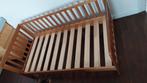 Peuterbed (hout) nieuwe staat (op te halen in Gent), Kinderen en Baby's, Kinderkamer | Bedden, Ophalen, Matras