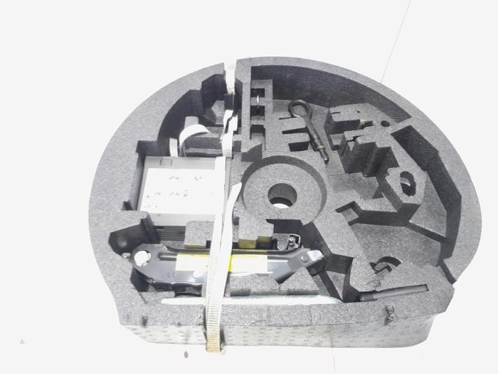 Boȋte à outils d'un Audi A3, Autos : Pièces & Accessoires, Autres pièces automobiles, Audi, Utilisé, 3 mois de garantie, Enlèvement ou Envoi