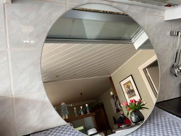 Badkamer spiegel beschikbaar voor biedingen