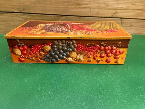 Antieke blikken doos fruit noten druiven, Verzamelen, Blikken, Gebruikt, Ophalen of Verzenden