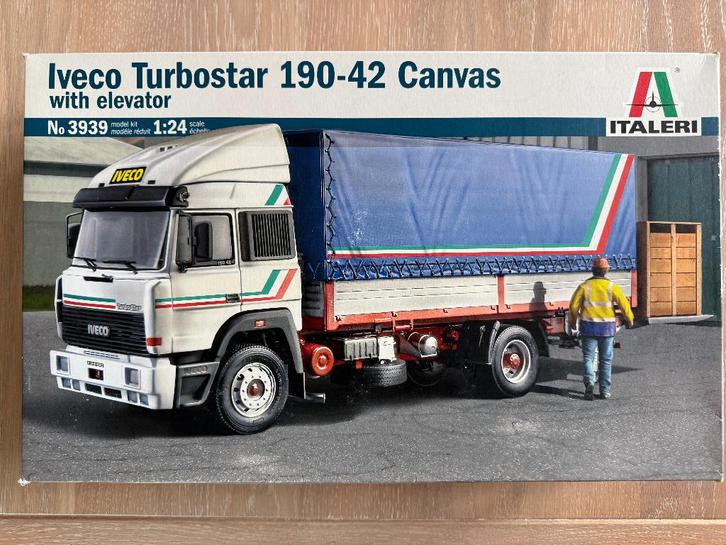 Italeri Iveco Turbostar 190-42 Canvas w elevator schaal 1/24, Hobby & Loisirs créatifs, Modélisme | Voitures & Véhicules, Neuf