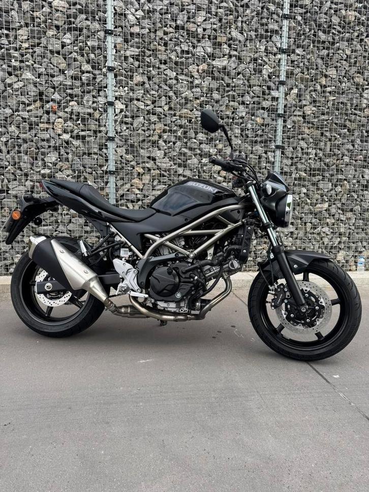Suzuki SV650. 35 kw. NIEUWSTAAT!!!, Motoren, Motoren | Suzuki, Particulier, Naked bike, 12 t/m 35 kW, 2 cilinders, Minimaal motorrijbewijs A2
