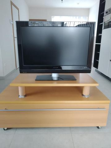 Tv  Philips 32 lnch met tv meubel hulsta, Audio, Tv en Foto, Televisies, Ophalen, Philips, Gebruikt, 80 tot 100 cm