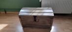 Oude houten koffer, met zwaar ijzeren beslag., Antiek en Kunst, Ophalen