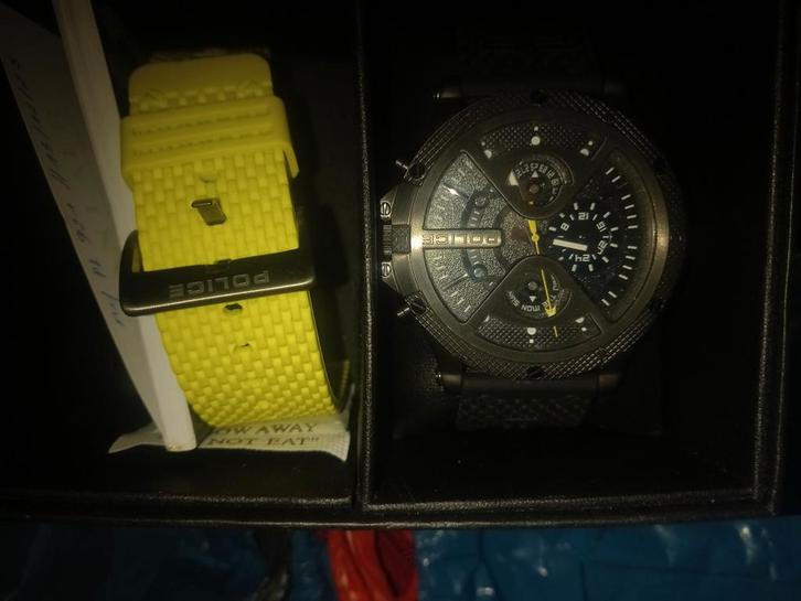 Gloednieuw POLICE-horloge, nooit gedragen, 2 jaar garantie, Handtassen en Accessoires, Horloges | Heren, Zilver, Ophalen of Verzenden
