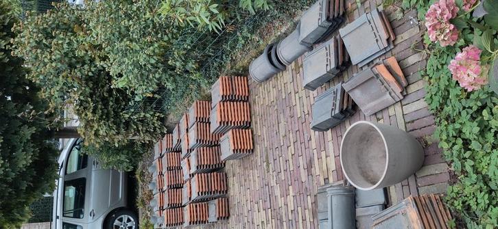 Tuca Turnhout, 22 x 32cm, gesmoord, Doe-het-zelf en Bouw, Dakpannen en Dakbedekking, Gebruikt, Ophalen