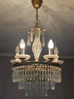 Cloches de lustre anciennes, Enlèvement