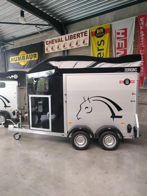 Gold 1.5 paardentrailer met B-rijbewijs en zadelkamer Nieuw, Dieren en Toebehoren, Paarden en Pony's | Trailers en Aanhangwagens