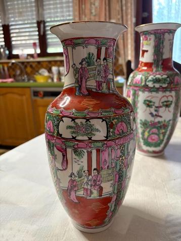 2 CHINESE VAZEN beschikbaar voor biedingen