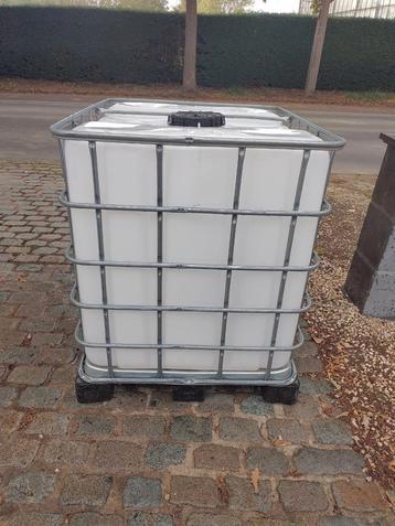 Cubitainer 1.000 liter / watervat met kraantje 1.000 liter  beschikbaar voor biedingen