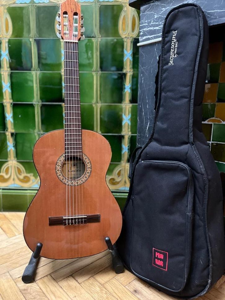 Spaanse 3/4 gitaar, Muziek en Instrumenten, Snaarinstrumenten | Gitaren | Akoestisch, Gebruikt, Klassieke of Spaanse gitaar, Met koffer