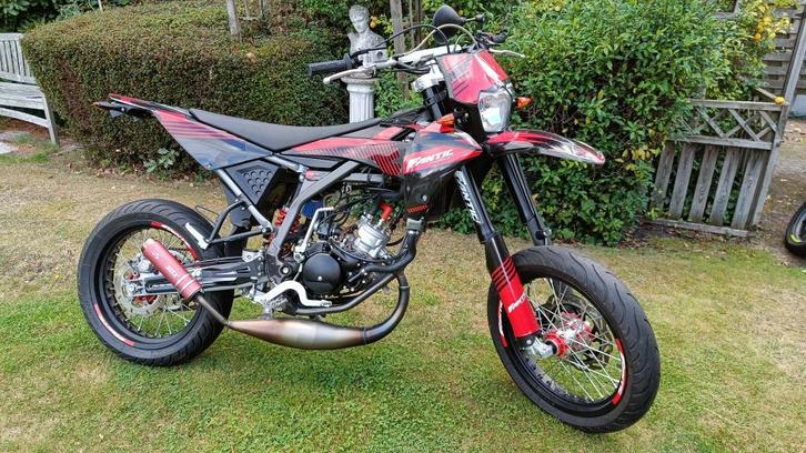 Fantic XM 50 SuperMotard Customized, Fietsen en Brommers, Brommers | Overige merken, Zo goed als nieuw, Klasse B (45 km/u), Ophalen