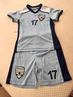 Manchester City voetbal shirt en shorts 110, Sport en Fitness, Ophalen, Zo goed als nieuw, Set