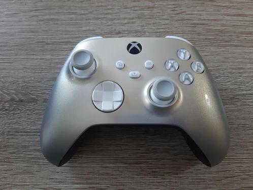 Xbox Series X / S One Lunar Shift Special Edition Controller, Games en Spelcomputers, Spelcomputers | Xbox | Accessoires, Zo goed als nieuw