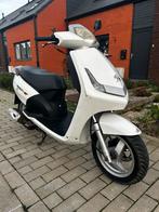 Scooter peugeot vivacity classe A, Fietsen en Brommers, Scooters | Peugeot, Ophalen, Zo goed als nieuw, Vivacity