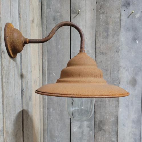 Landelijke klassieke roestige stallamp buitenlamp, Huis en Inrichting, Lampen | Wandlampen, Nieuw, Glas, Metaal, Ophalen of Verzenden
