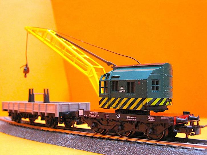 Märklin NMBS-spoorkraan met platte NMBS-wagen, Hobby en Vrije tijd, Modeltreinen | H0, Gebruikt, Wagon, Wisselstroom, Märklin