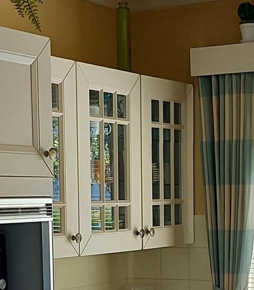 vitrine de cuisine -  armoire de cuisine, Maison & Meubles, Armoires | Vitrines, Comme neuf, Moins de 100 cm, 100 à 150 cm, 25 à 50 cm