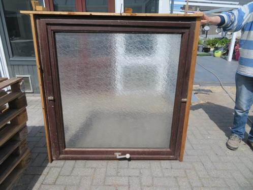 3 grote hardhouten (kiep) ramen. 2 met wit glas en 1 gewolkt, Doe-het-zelf en Bouw, Glas en Ramen, Gebruikt, Gevelraam of Ruit