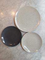 Borden - 24cm en of 30cm, Huis en Inrichting, Keuken | Servies, Ophalen, Gebruikt, Aardewerk, Bord(en)