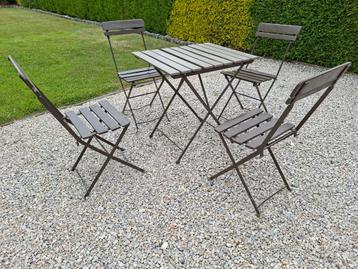 Vintage bistroset tuinstoel en tuintafel beschikbaar voor biedingen