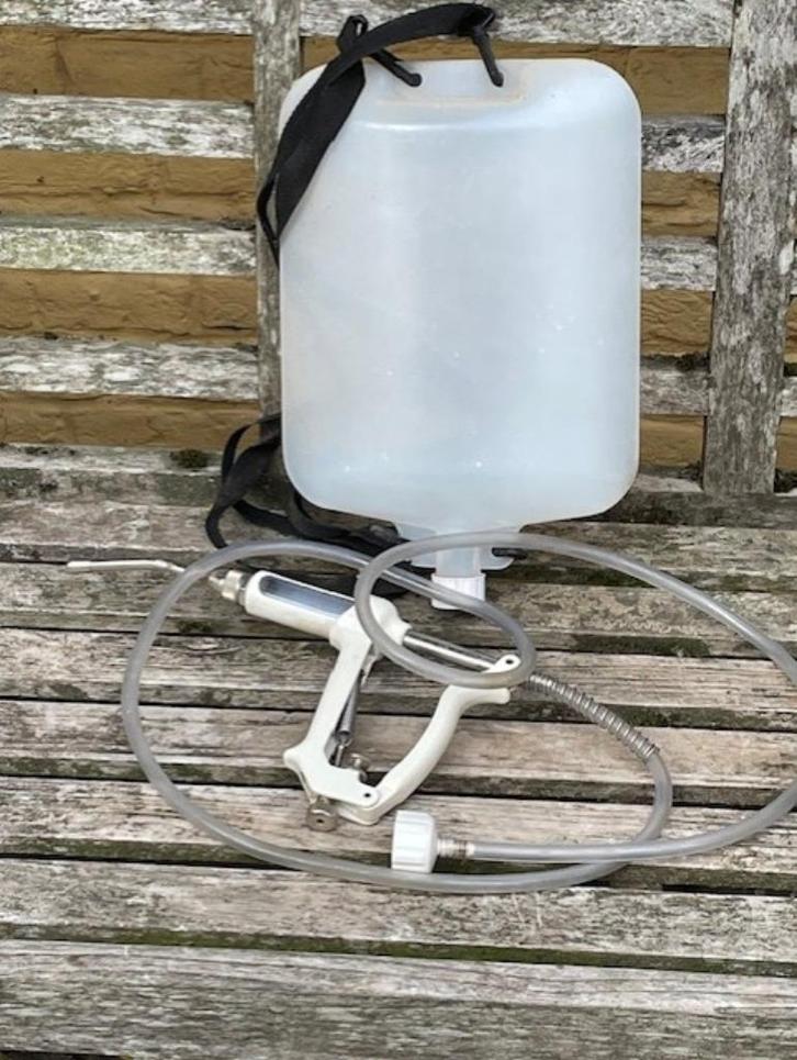 Zelfvullend drenchpistool met rugreservoir, Dieren en Toebehoren, Schapen, Geiten en Varkens