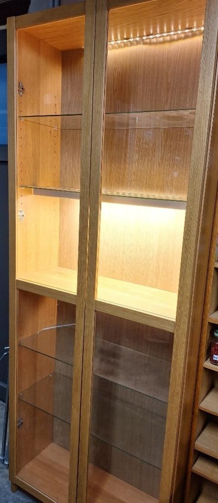 Vitrinekast Billy (Ikea) + verlichting, Huis en Inrichting, Kasten | Vitrinekasten, Zo goed als nieuw, 200 cm of meer, 50 tot 100 cm