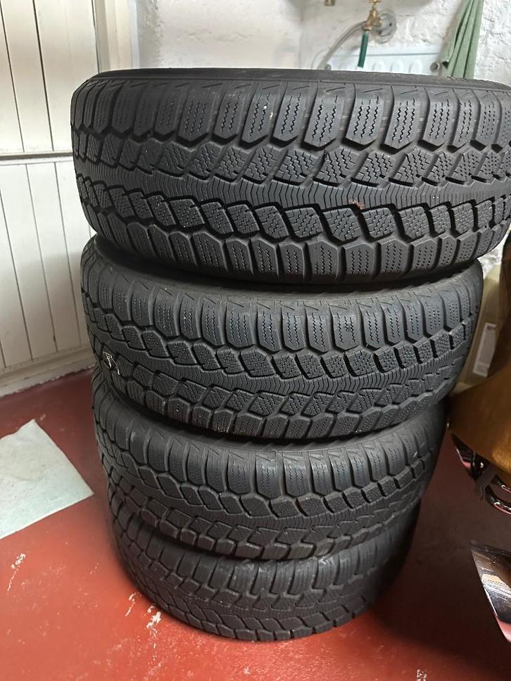 Wintersetjes 15 en 16 inch open en Renault enzovoort…, Autos : Pièces & Accessoires, Pneus & Jantes, Pneus et Jantes, Pneus hiver