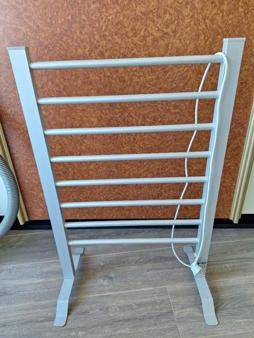 HANDDOEKDROGER QUIGG MD 18972, Enlèvement, Comme neuf, Moins de 200 watts, Radiateur
