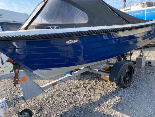 Sloepje te koop, Watersport en Boten, Sloepen, Gebruikt, 10 tot 30 pk, 3 tot 6 meter, Buitenboordmotor, Benzine, Polyester, Ophalen