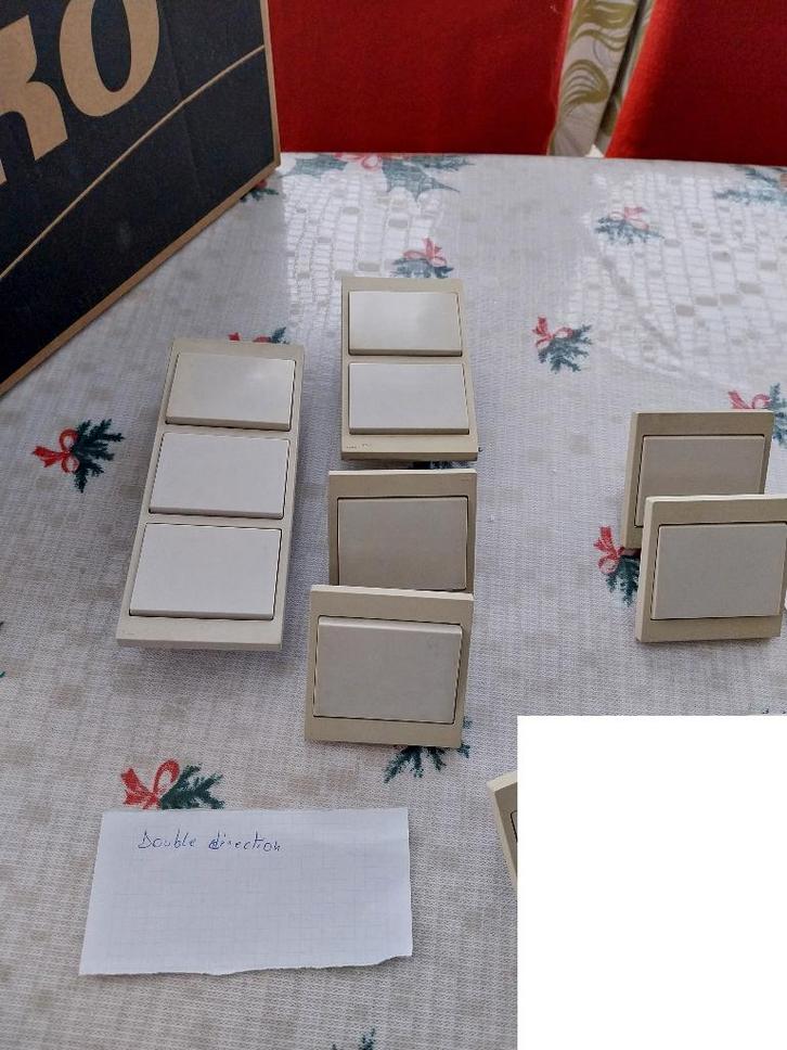 Lot Niko comprenant 12 interrupteurs, Bricolage & Construction, Électricité & Câbles, Comme neuf, Interrupteur, Interrupteur, Enlèvement