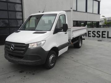 Mercedes-Benz Kipper 516 automaat met 3,5 ton trekhaak beschikbaar voor biedingen
