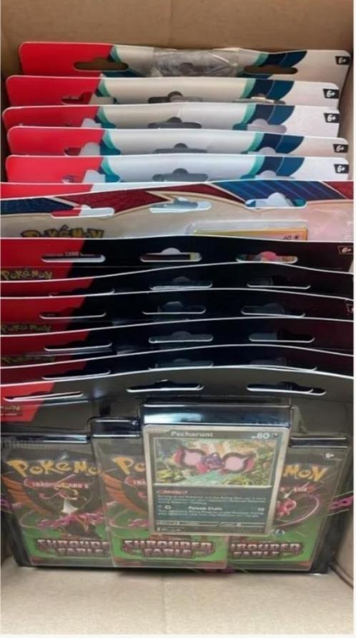 Pokémon Shrouded Fable 3-Pack Blister – Slechts €17,95, Hobby en Vrije tijd, Verzamelkaartspellen | Pokémon, Nieuw, Booster, Verzenden