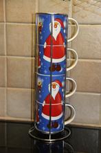 4 kersttassen in houder, Ophalen of Verzenden, Zo goed als nieuw, Kop(pen) en/of Schotel(s)