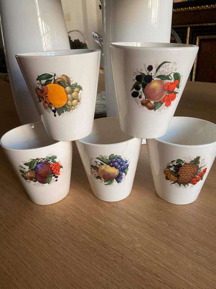 Gobelets à jus de fruit Boch (x5), Maison & Meubles, Cuisine | Vaisselle, Utilisé, Autres types, Céramique, Enlèvement