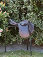 Saint Lourdes springzadel 18” bruin, Dieren en Toebehoren, Paarden en Pony's | Zadels, Ophalen, Gebruikt, Springen