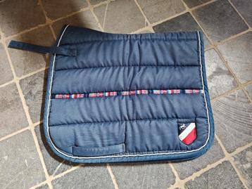 Limited dressuur dekje  beschikbaar voor biedingen