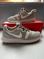 Nike maat 44,5 verzending mogelijk, Verzenden, Zo goed als nieuw, Overige kleuren, Sneakers