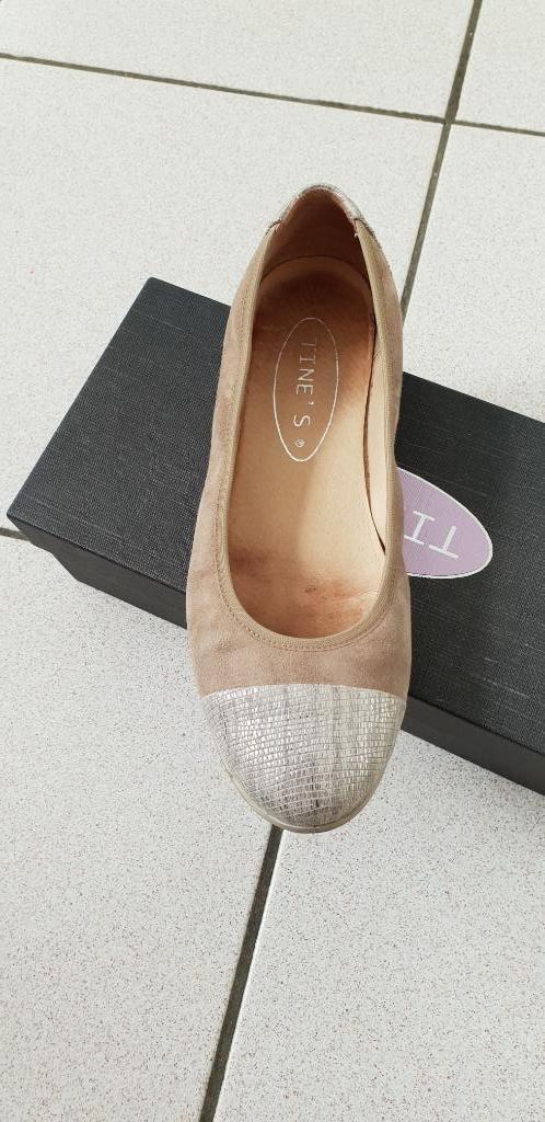 Damesballerina's, Kleding | Dames, Schoenen, Zo goed als nieuw, Ballerina's, Beige, Ophalen of Verzenden