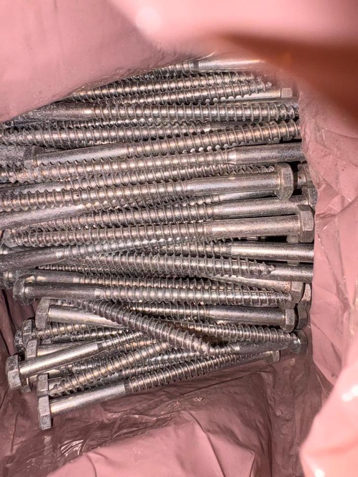 Zelftappende schroeven 7x110 – 100 stuks, Doe-het-zelf en Bouw, IJzerwaren en Bevestigingsmiddelen, Zo goed als nieuw, Schroeven