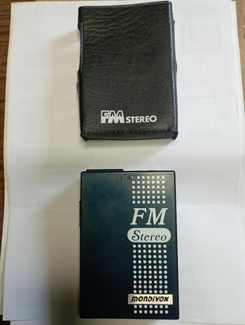 Walkman FM-stereoradio + Mondivox-hoesje beschikbaar voor biedingen