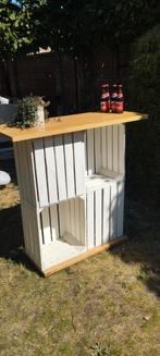 Tuinbar met oude fruitkisten en beuken bladen, Ophalen, Zo goed als nieuw